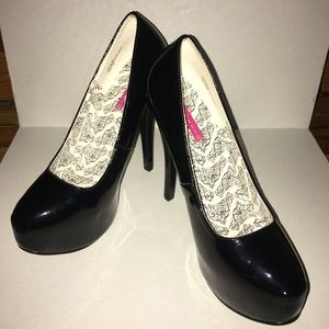 Black bordello shoes size 10